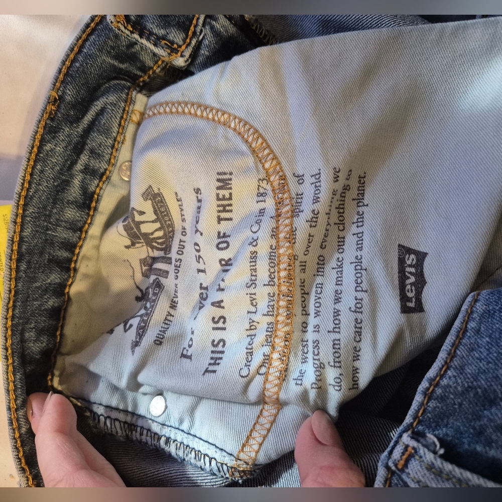 Levi's 513 Slim Straight Fit  Men's Light Blue Jeans - Picture 4 of 7